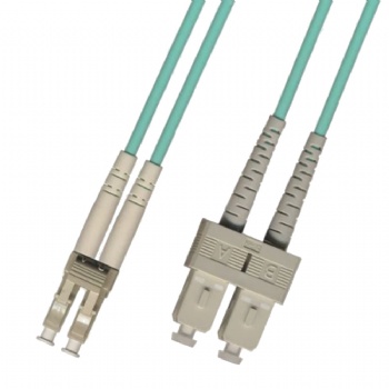 Patch Cord SC/UPC - LC/UPC Duplex OM4 3 mm 2.5 M